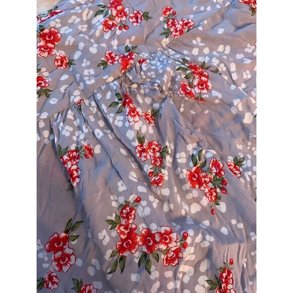 Torrid Harper gray floral leopard print 3/4 sleeve button woman’s size 10 medium - Picture 8 of 8